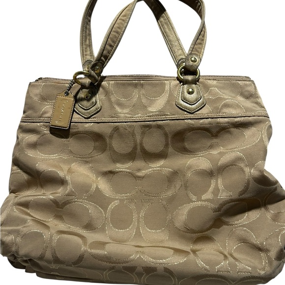 Coach Poppy Signature Jacquard Tote with Gold Hardware - Picture 2 of 6